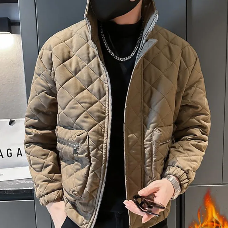 Зимние куртки мужские корейские цвета хаки черная решетчатая утолщенная теплая