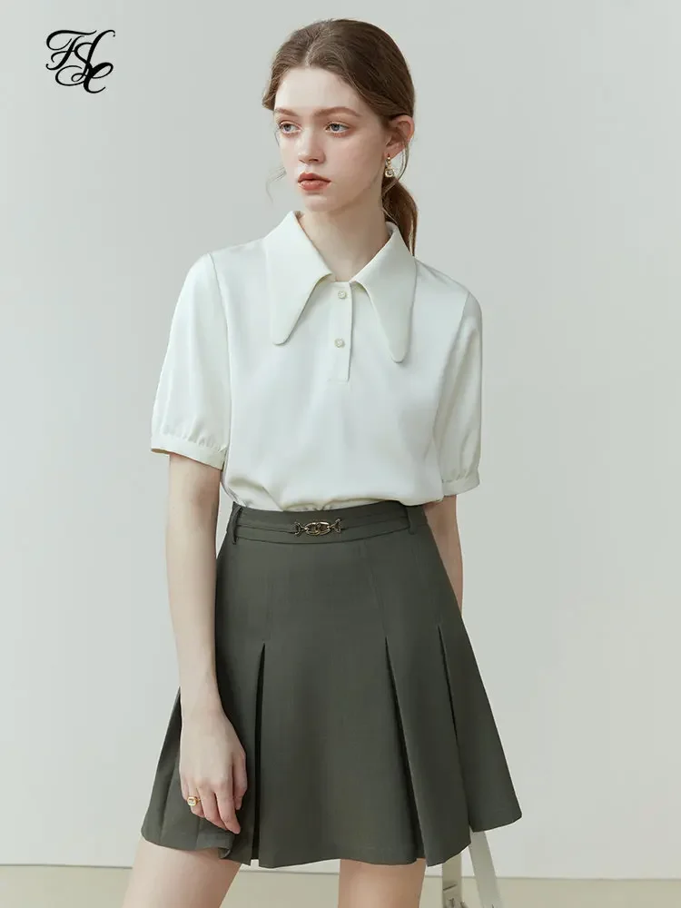 Женская рубашка-поло с острым вырезом и коротким рукавом