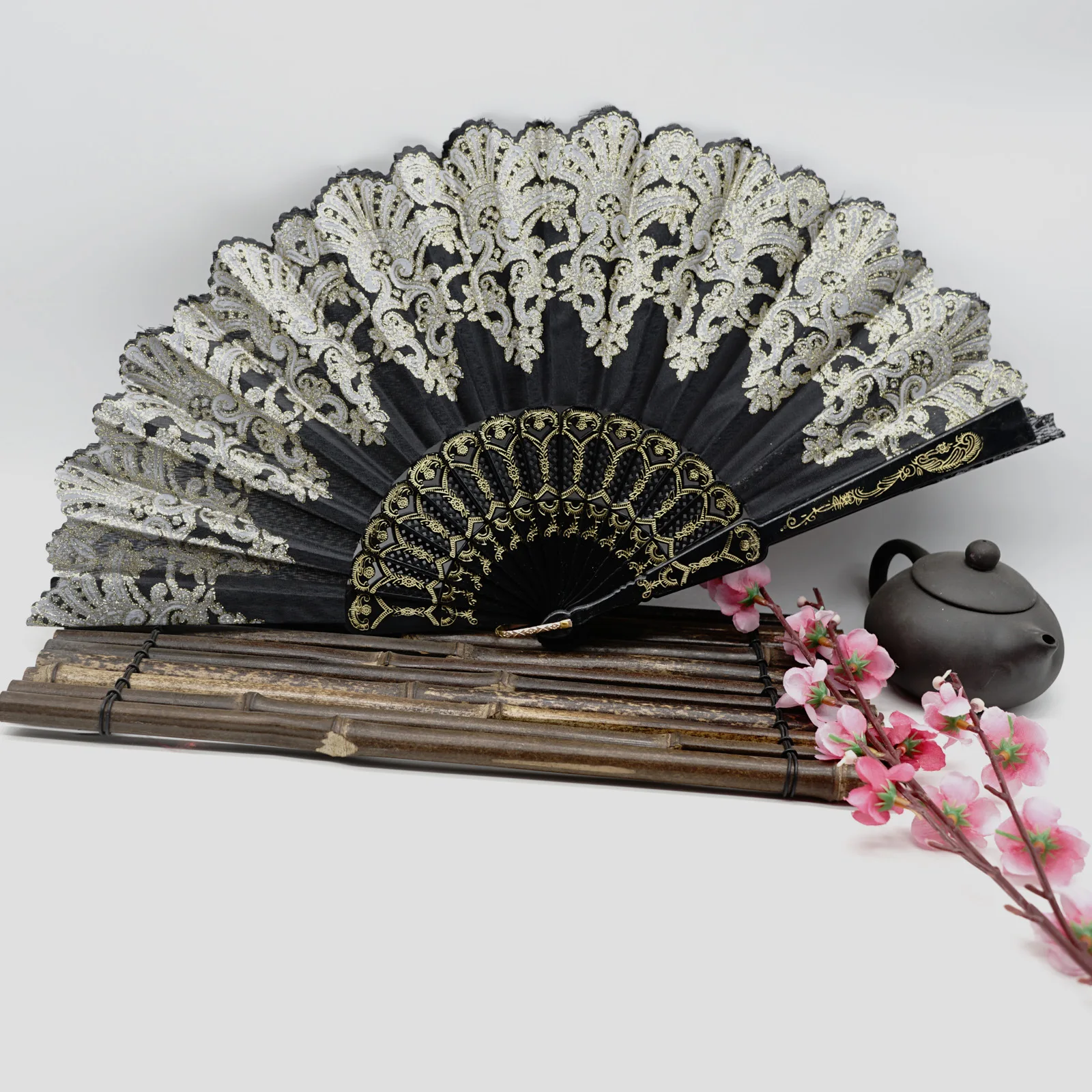 Складной веер из шелка Испанский стиль