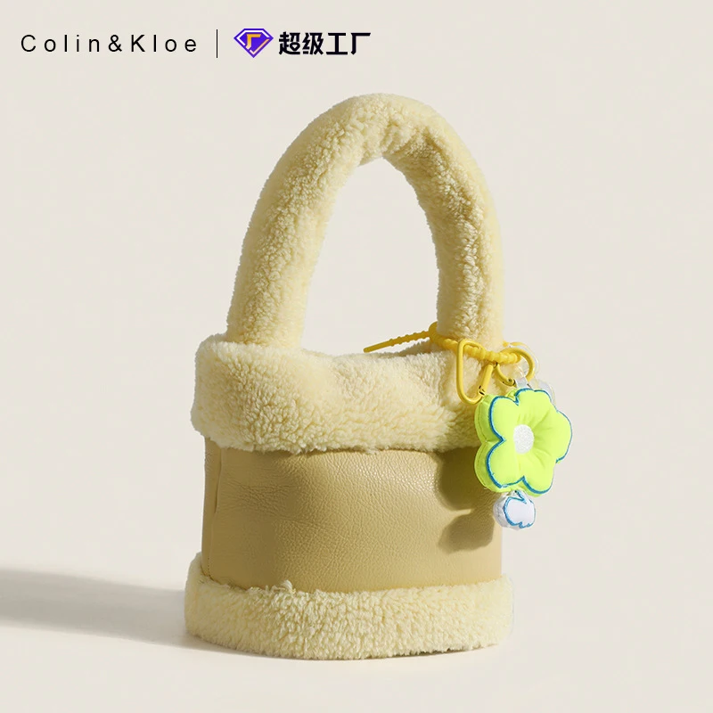 

Handbags for Women Lamb Wool Gentle Make Up Bag for Women 2022 New Luxury Handbags Travel Backpack Bag Organizer Messenger Bag