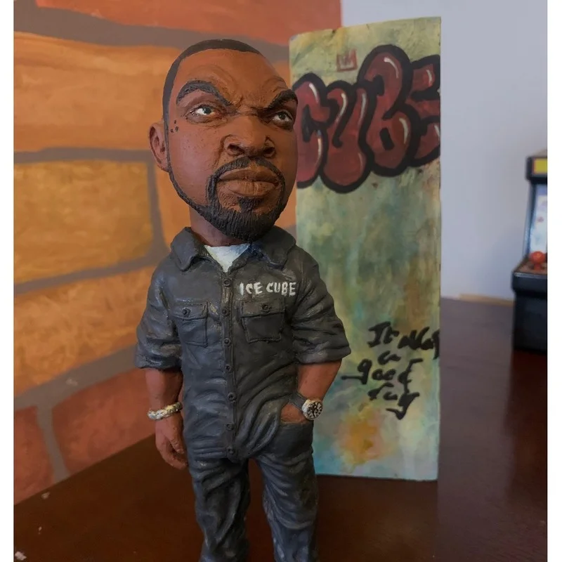 

12cm Conor Tyson Resin Figure Pop Rapper Star Tupac Figure Cool Hip Hop Guy Desktop Statue Doll Collection Model Home Decoration