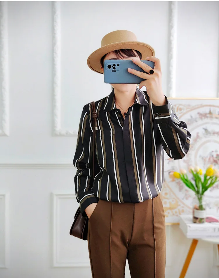 Рисунок 2 - Женский топ с воротником-поло