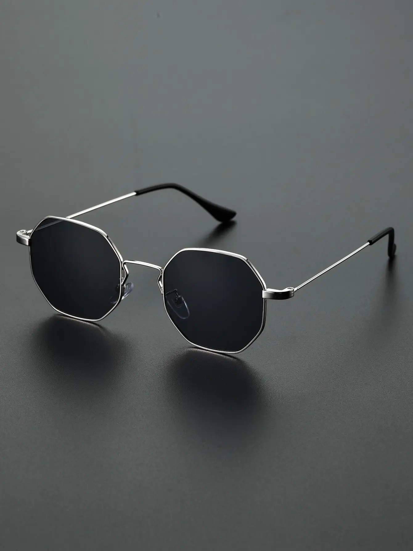 1 шт. Классические солнцезащитные очки в металлической оправе