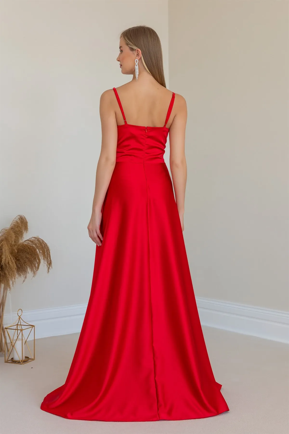 Women Elegant Soft Satin Party Dress Spaghetti V-neck Prom Evening Dress Fashion Sexy Slim Waist A-Line Formal Dresses