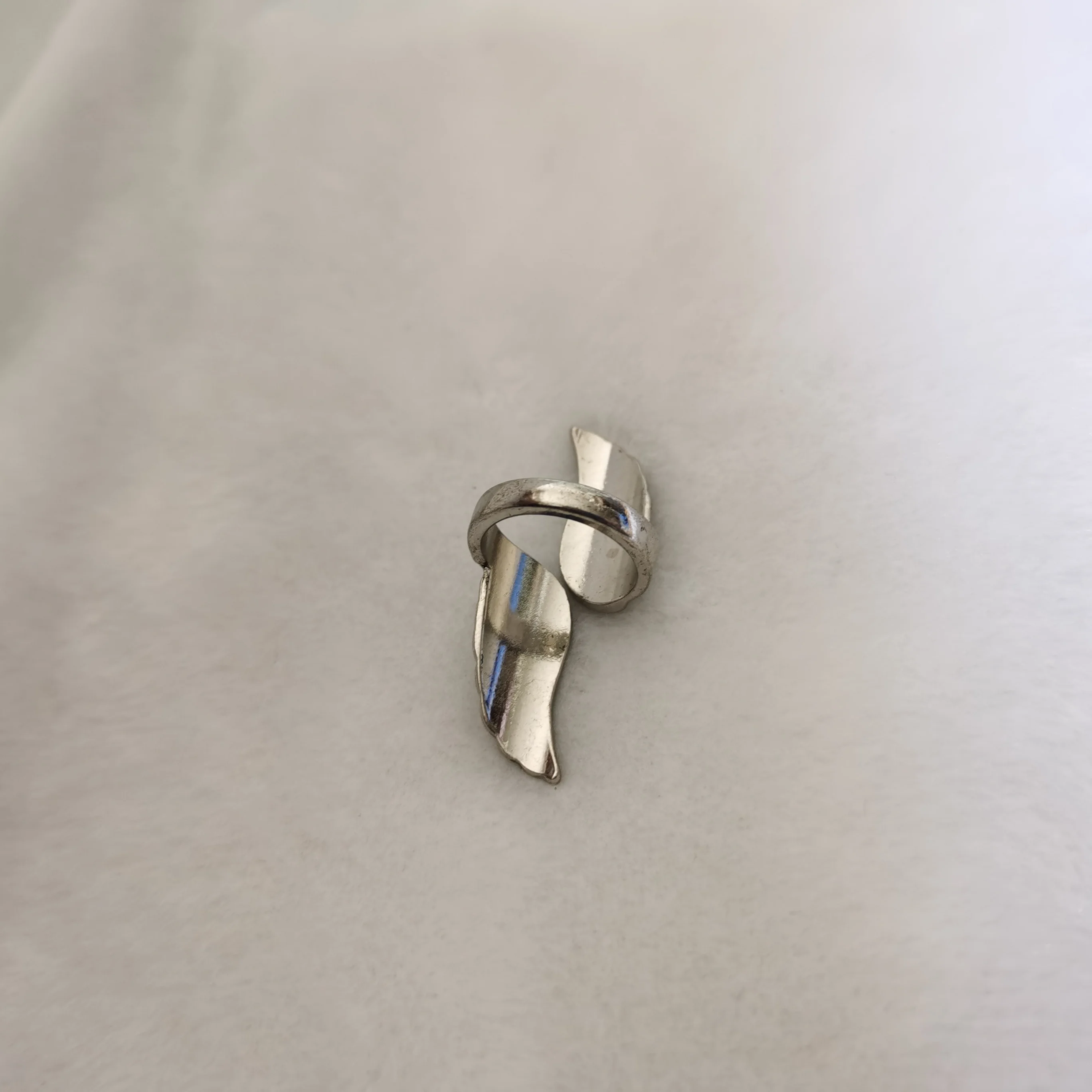 Qingdao Foreign Trade Jewelry Japanese Korean European and American Sle Fashion Trendy Ring Exaggerated Personali Angel...