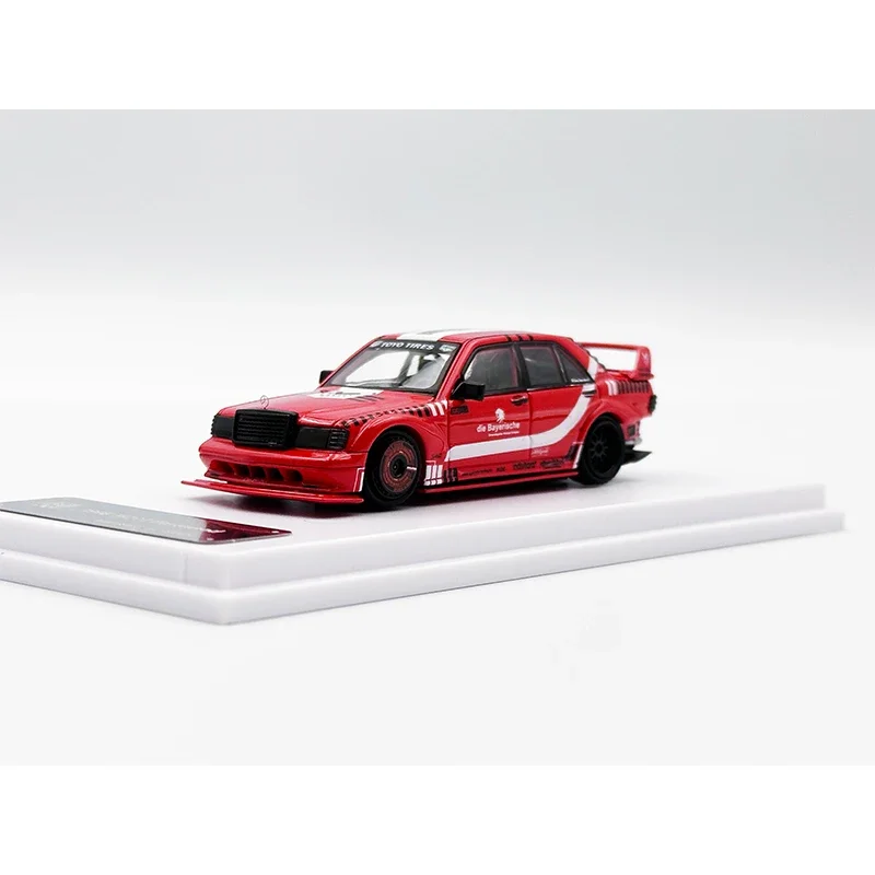 1:64 DCM 190E W201 EVO II Модифицированная красная гальванизированная литья под давлением