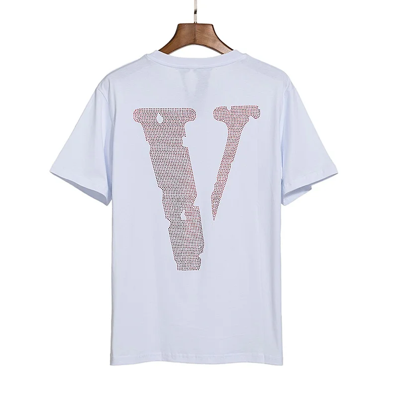 Фото Повседневная хлопковая свободная футболка Vlone 22ss с надписью, с V-образным вырезом и коротким рукавом, весна-лето №3