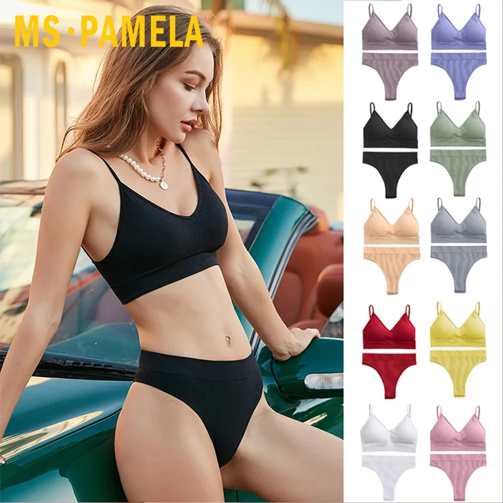 

Комплект женского нижнего белья из трусиков и бюстгальтера