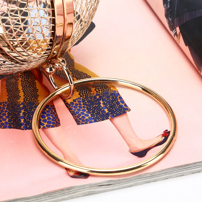 Gold Metal Clutch Bag 2022 Luxury Handbags Women Bags Designer Round Mini Hollow Purse Ladies Hand Bag Prom Chain Crossbody Bags