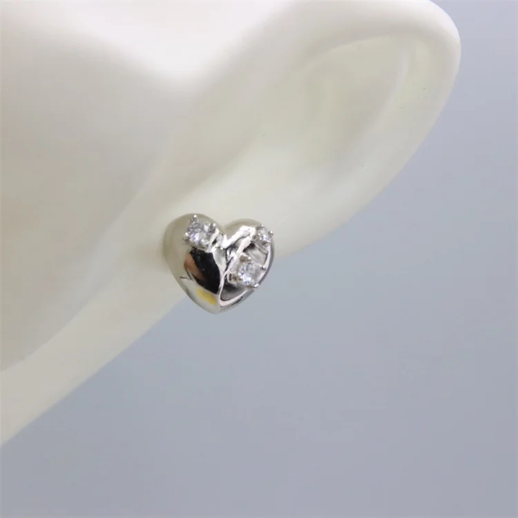 

ZFSILVER 925 Sterling Silver For Women Lovely Exaggerated White Zircon Heart Jewelry Wedding Accessories Stud Earrings Gift Girl