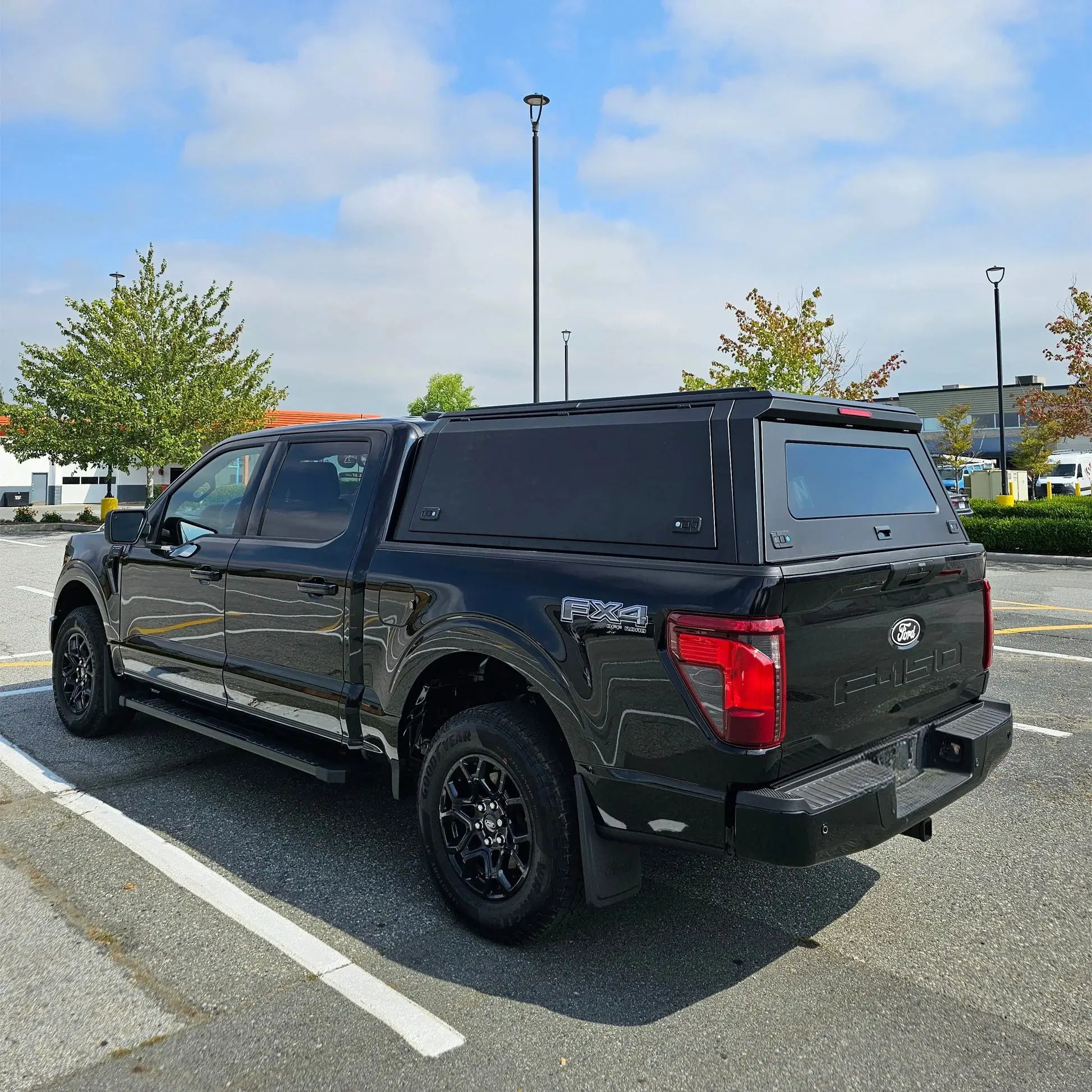 Фото Крышка кузова из алюминиевого сплава для Ford F150 - водонепроницаемая, с замком, низким уровнем шума при ветре, надежное хранение, установка без сверления №2
