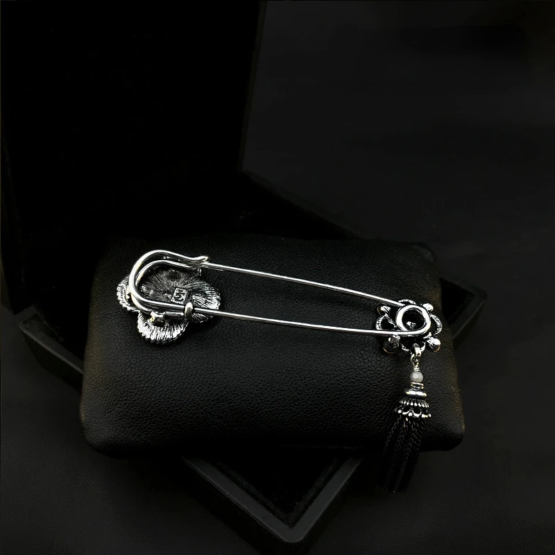 Upscale Retro Tassel Big Pin Korean Luxury Brooch Women Elegant Scarf Buckle Shawl Buckle Corsage Accessories Rhinestone Jewerly