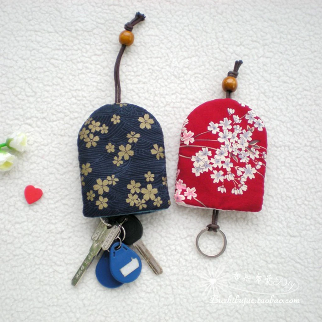 Фото Хлопковая ткань с принтом «Винтажные цветы сакуры» для обивки, квилтинга, наволочек и проектов DIY №1