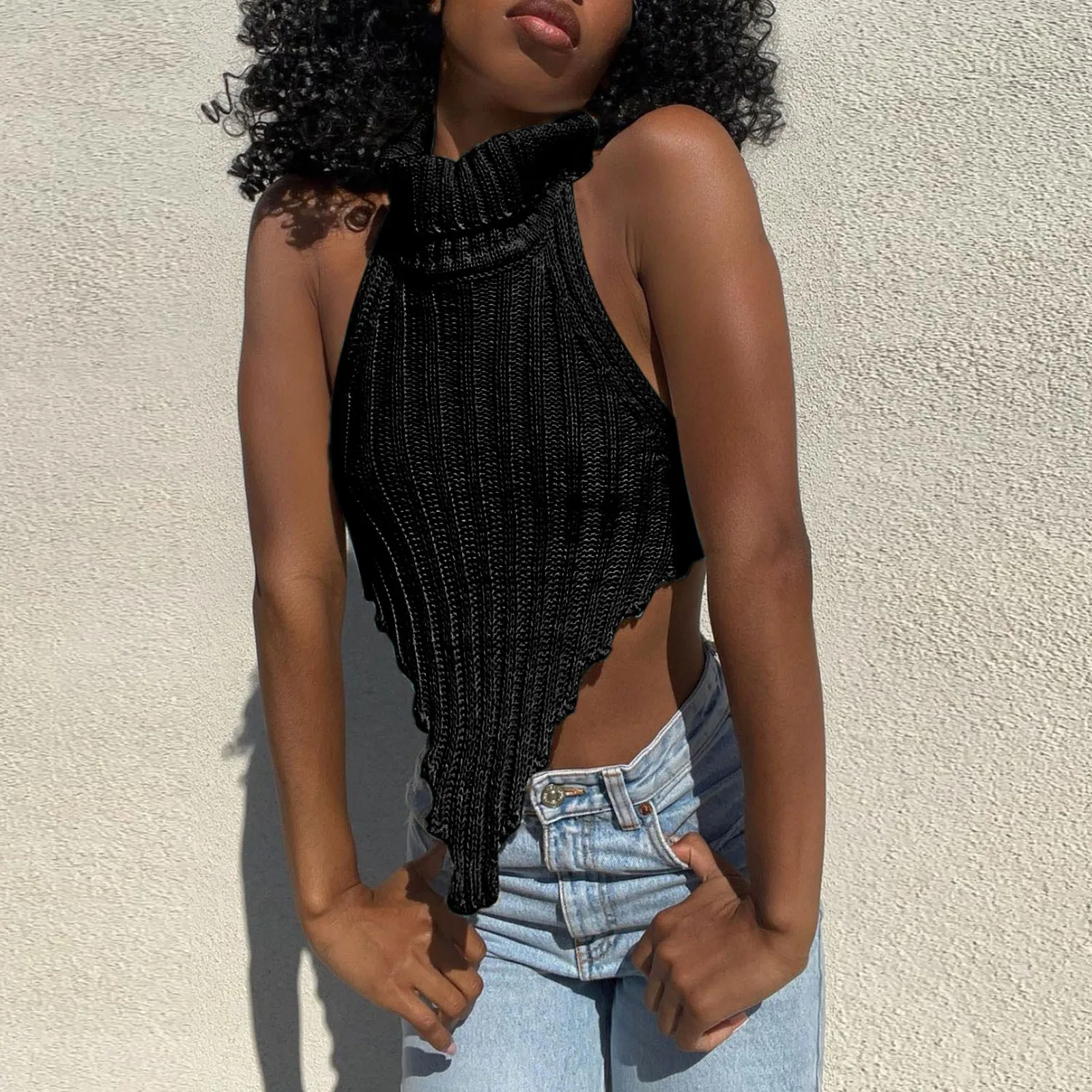 Женский трикотажный жилет-каскадная водолазка с асимметричным вырезом