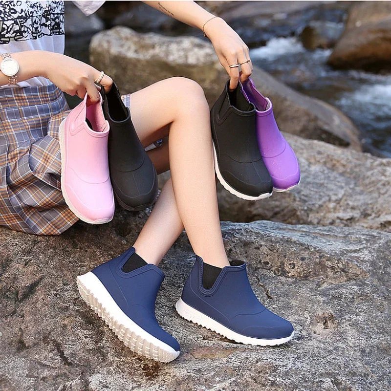 Женские резиновые ботинки нескользящая водонепроницаемая обувь для женщин
