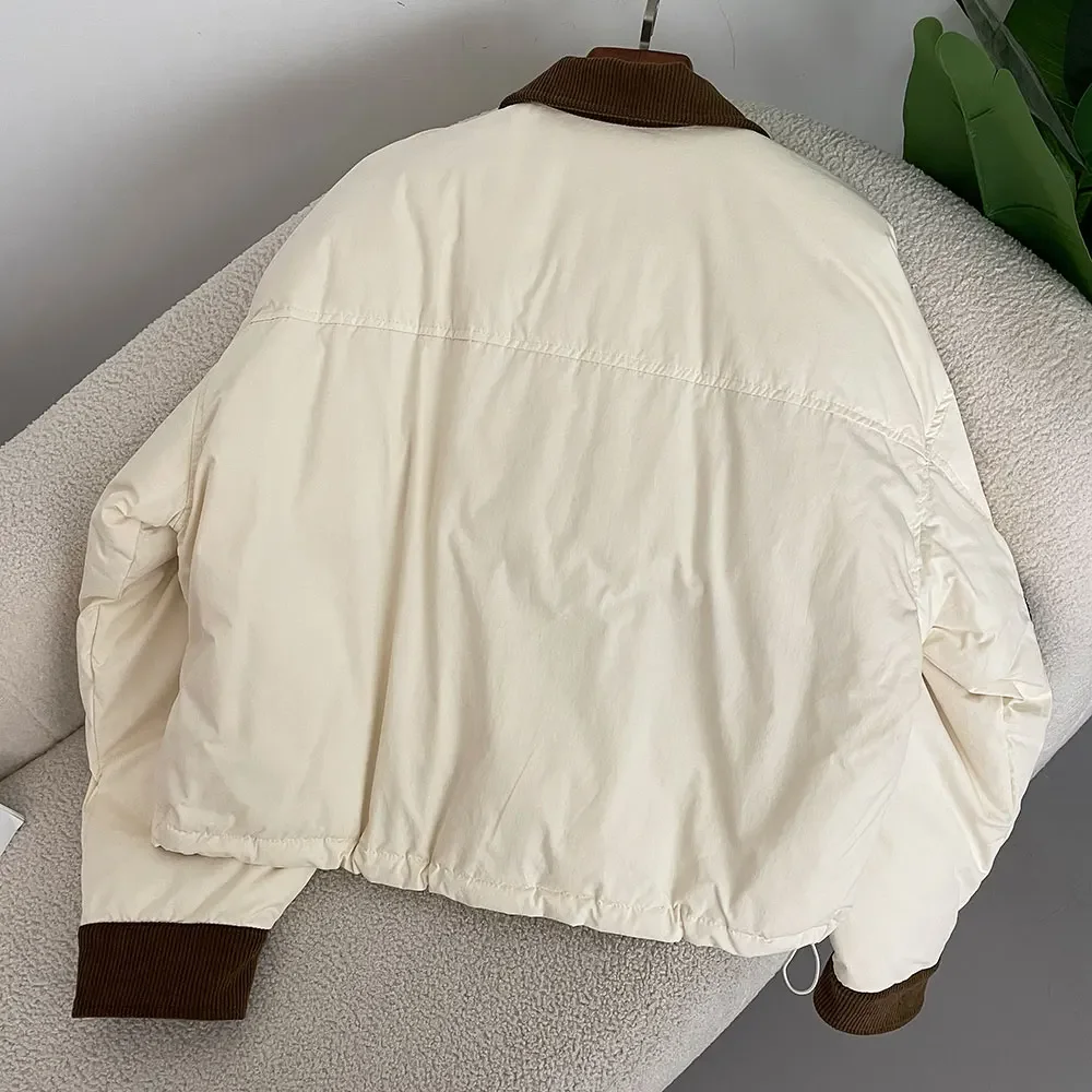 Женский короткий пуховик с отложным воротником теплый повседневный на 2024 белом