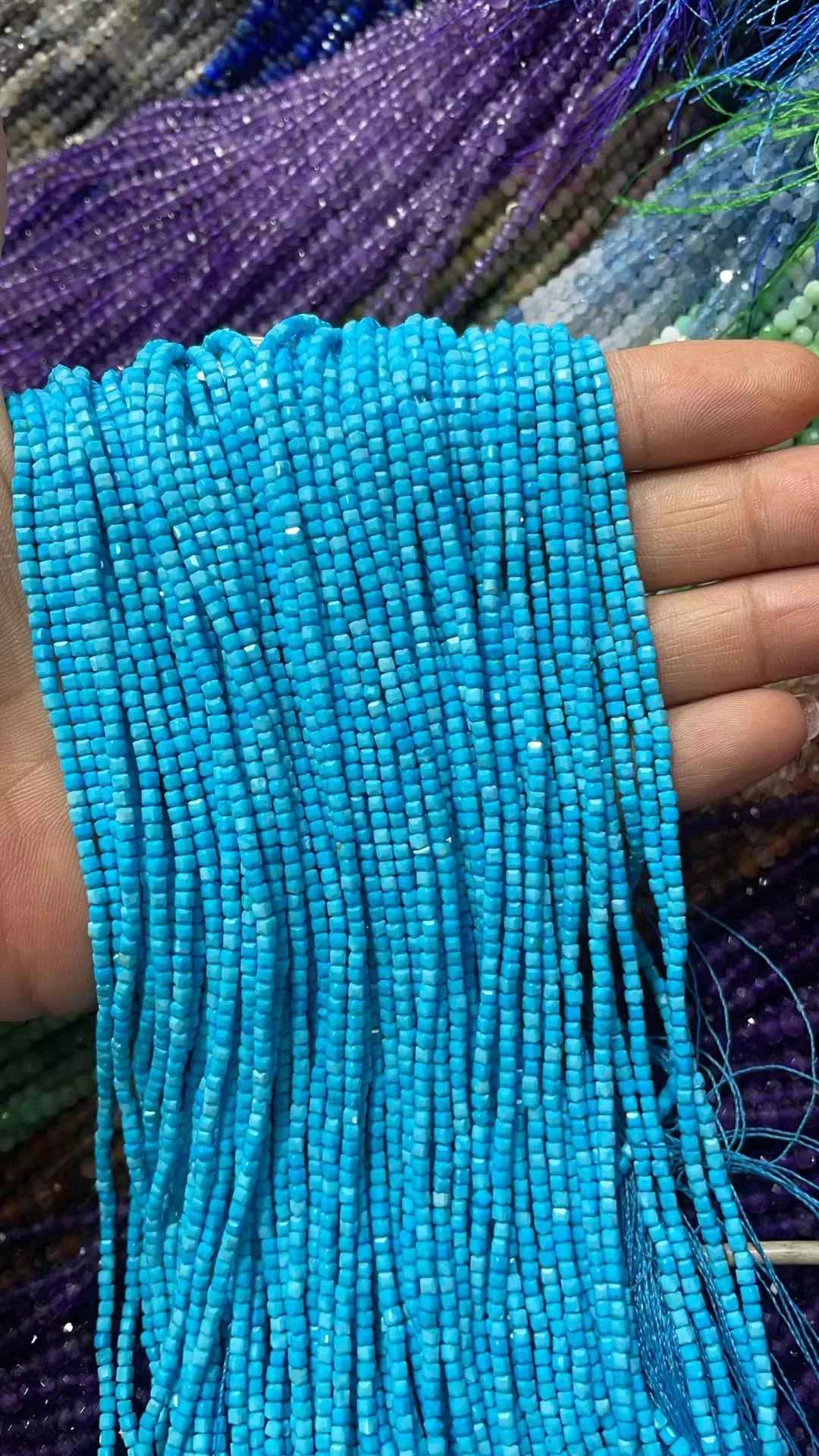 Состав Tophus(пл. tophi) Объемное лицо 2 5x2 5 мм длина: 39 см.