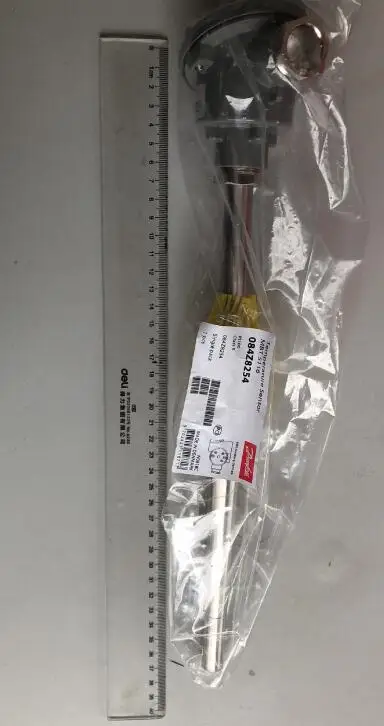 

MBT5116 084Z8254 original and genuine Danfoss temperature sensor temperature transmitter