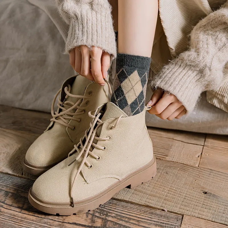 High Quality Vintage Wool Cotton Socks New Fashion Thermal Socks Women Winter Warm Thick Fluffy Breathable Geometric Girls Socks