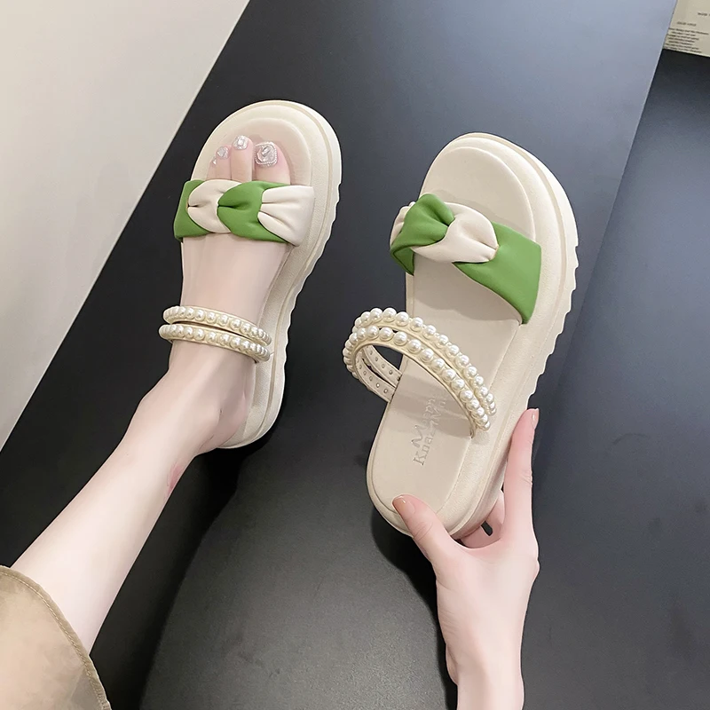 

Сланцы женские на плоской подошве, пляжные шлепанцы, роскошные сандалии на платформе, модная обувь из искусственной кожи, дизайнерские, лет...