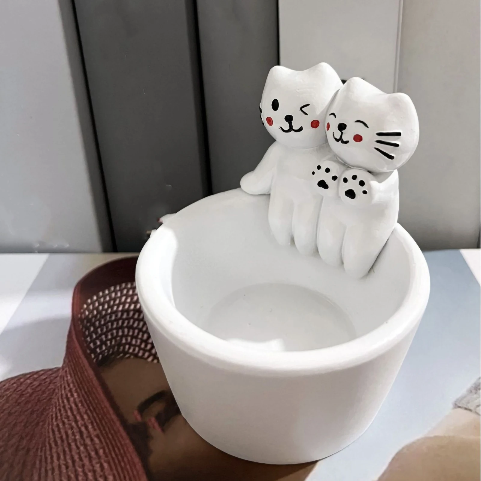 Подсвечник с котенком