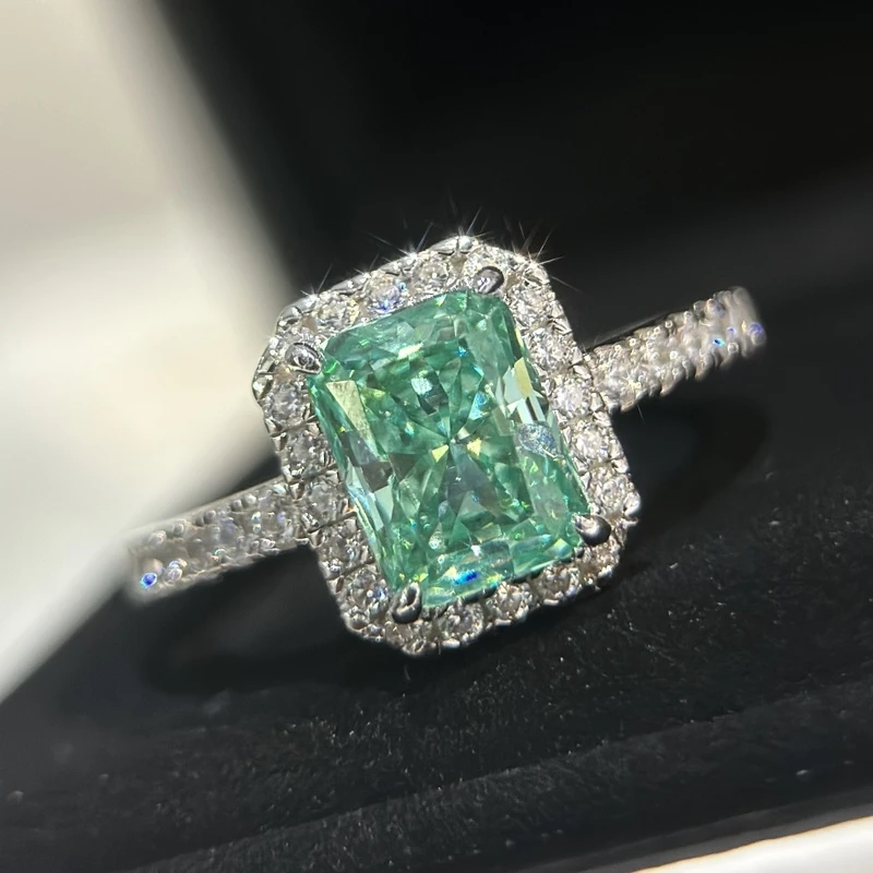

Luxury Green Square Cubic Zircon Full Diamond White Gold Plated Women Wedding Ring