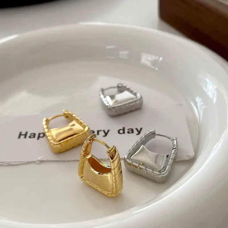 

Серьги в форме сумки 2023 необычные аксессуары Роскошные ювелирные изделия винтажный подарок на день Святого Валентина