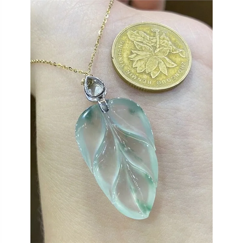 Кулон из натурального нефрита