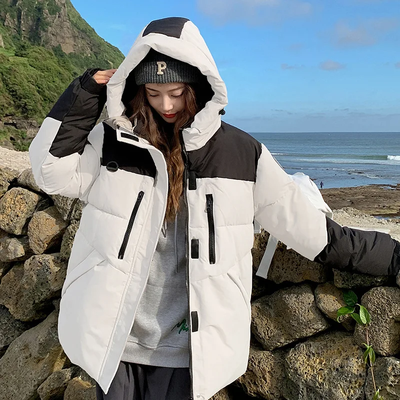 Женское пальто с капюшоном