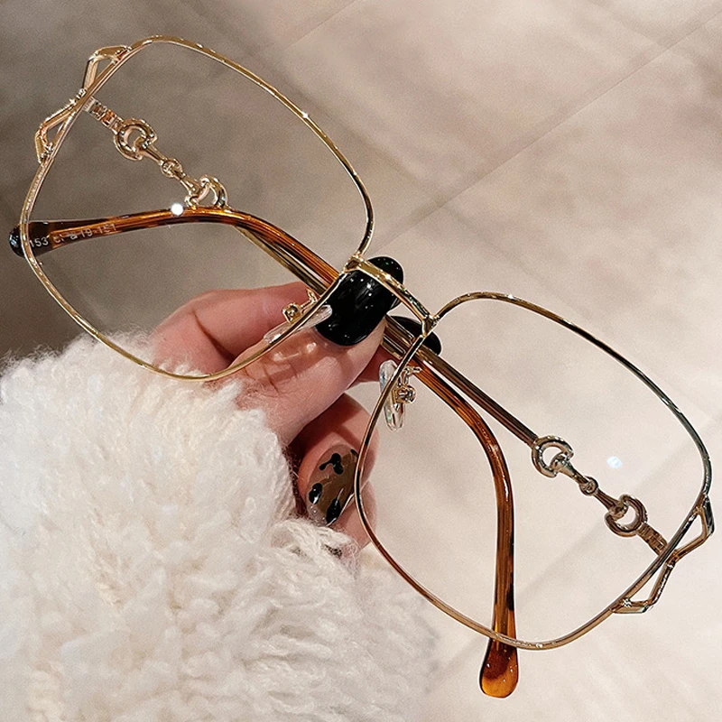 Новинка 2022 роскошные солнцезащитные очки с полыми дужками из сплава для женщин