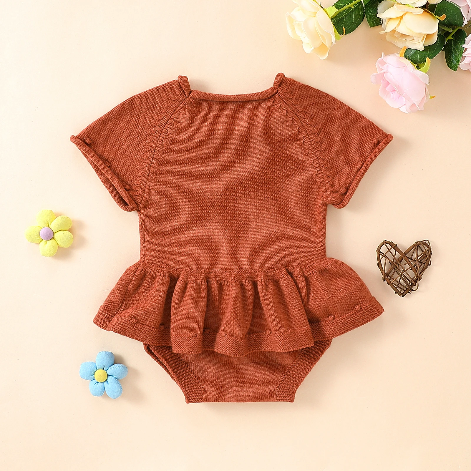 Летнее трикотажное платье-комбинезон с коротким рукавом и круглым вырезом