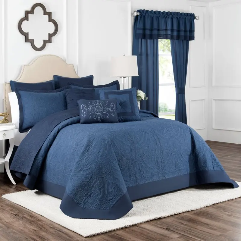 

Bedspread Kuromi Covers for beds bedding Makeup set Funda de cama para masaje Mattress protector Bed accessories Bed sheet holde