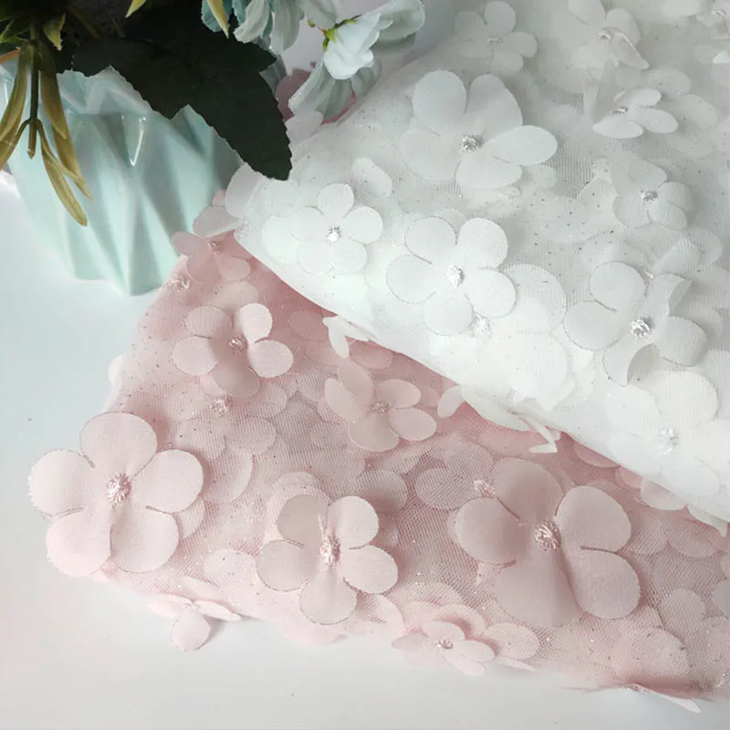 

Pink and White Flower Flakes Lace Skirt Fabric Mesh Gauze Silver Scattering Three-Dimensional Iaser Embroidery Flower Petals