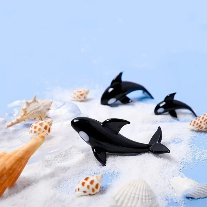 Мини-модель кита из стекла