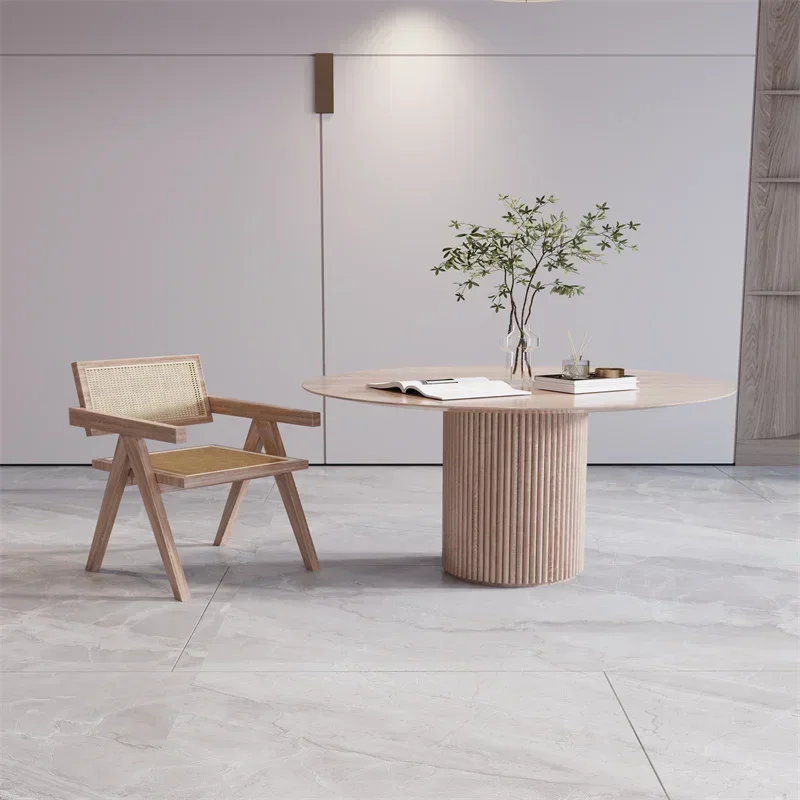 Минималистичный круглый обеденный стол подставка деревянная изолированная для