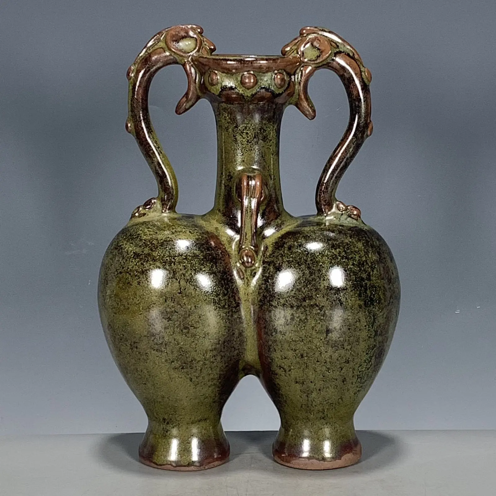 Антикварная фарфоровая фигурка дракона