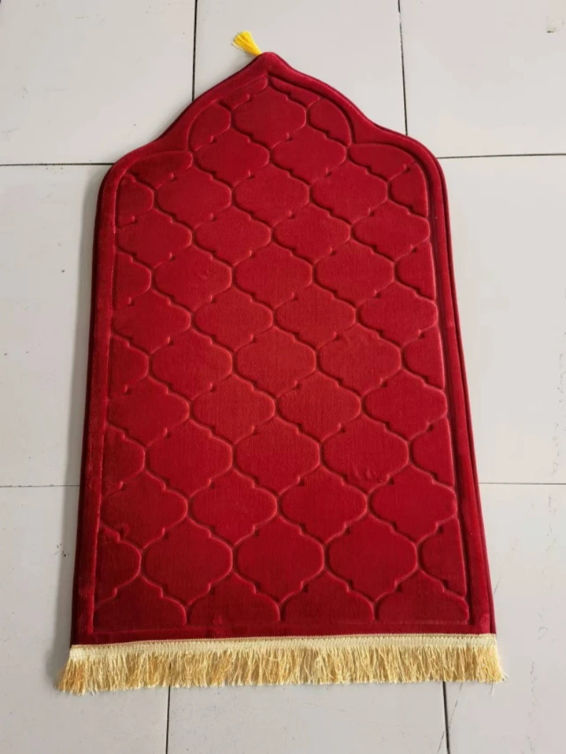 

Flannel Prayer Carpet for Muslim Ramadan Thick Printing Mat Worship Kneel Embossing Floor Carpet Non-slip Soft Prayer Rug