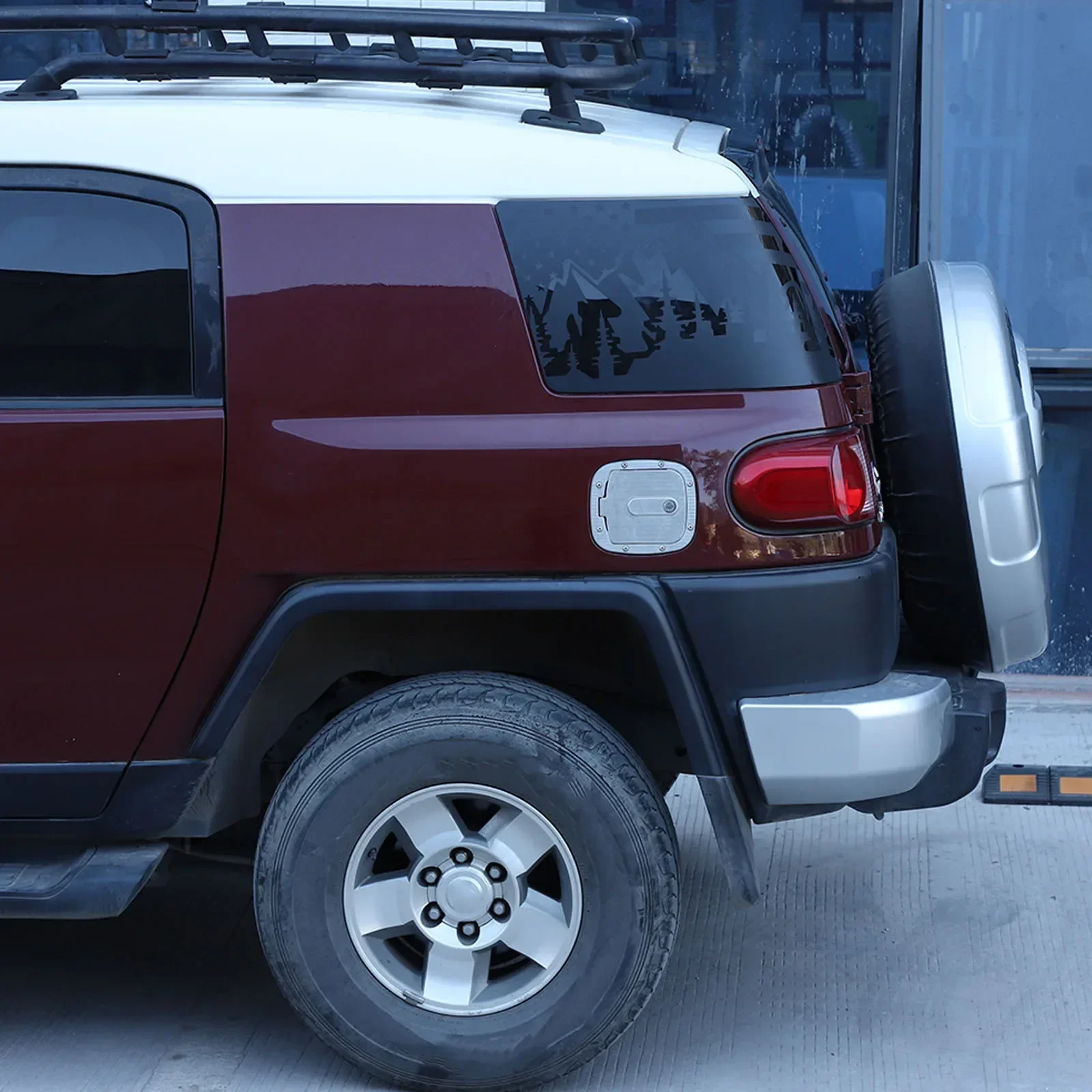 Фото Наклейка на заднее боковое стекло для Toyota FJ Cruiser 07-21, черная, с американским флагом, внешняя наклейка на заднее боковое стекло. №1