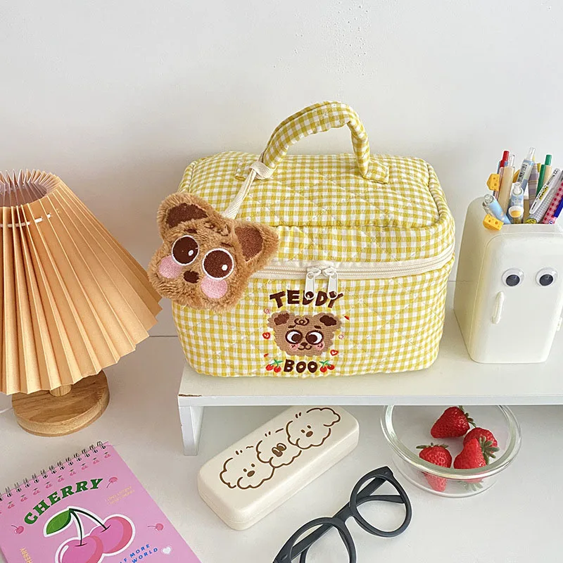 

Hylhexyr Ins симпатичная мультяшная косметичка с животными, вместительные откидные желтые клетчатые сумки для хранения, стеганая хлопковая косметичка