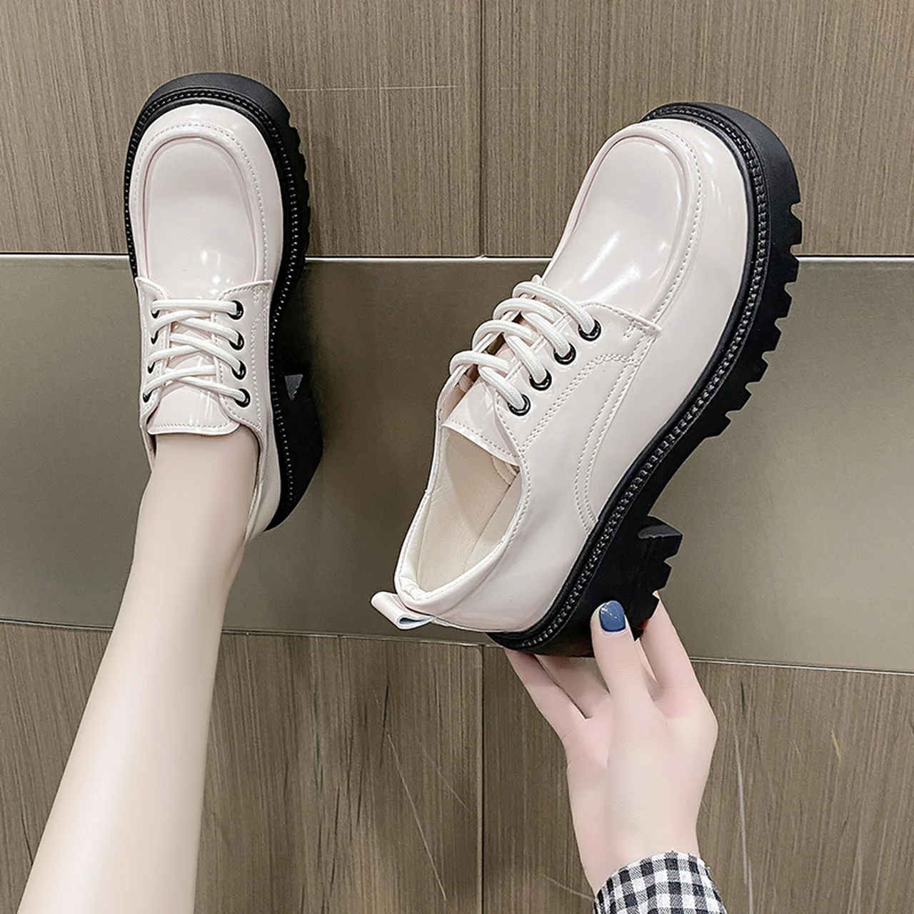 

Women's single shoes British style small leather shoes casual thick heels shoe autumn and winter fashion black women's shoes