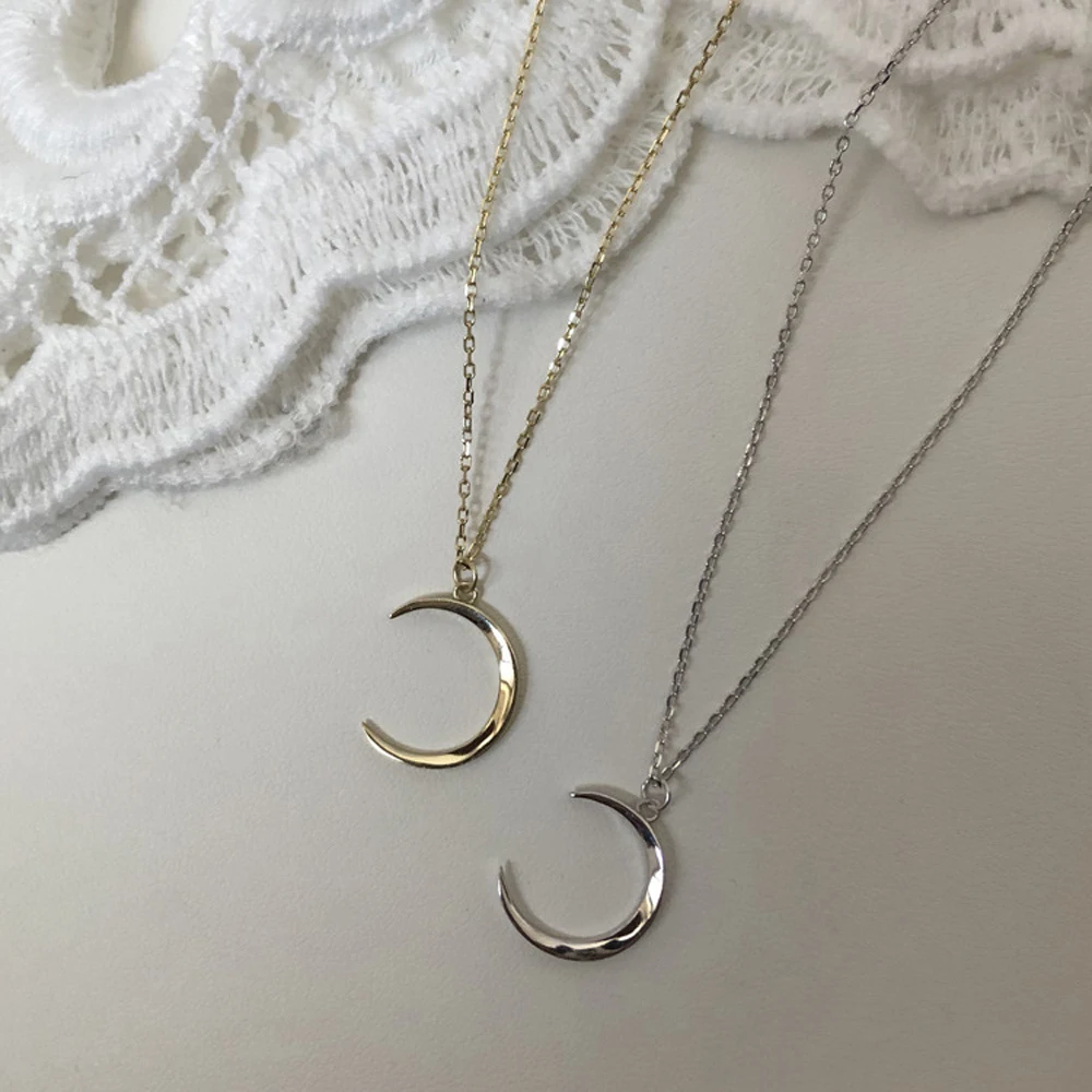 

New 2021 Fashion Sweet Moon Silver Plated Jewelry Temperament Crescent Clavicle Chain Pendant Necklaces For Women