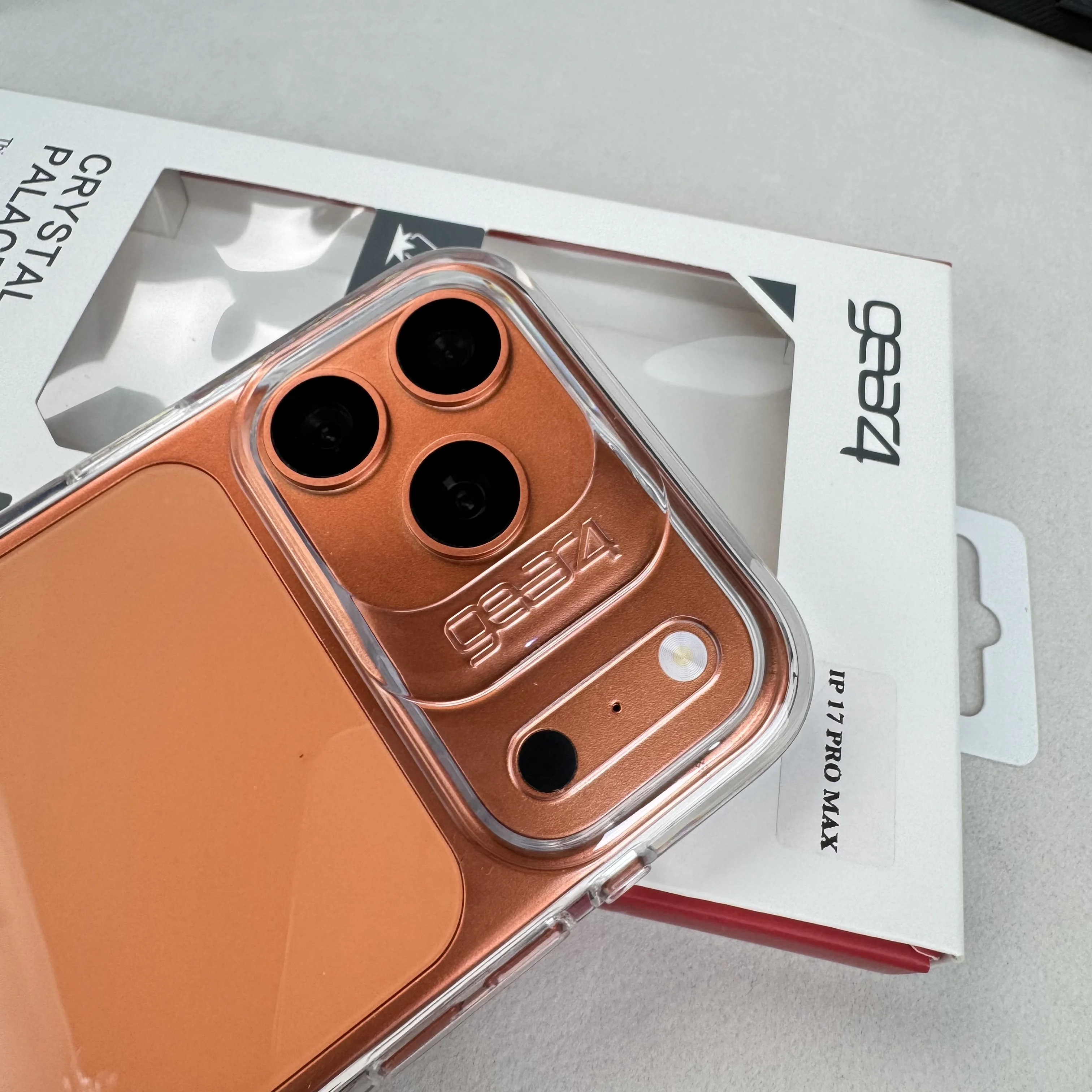 Фото Официальный чехол Gear4 Clear Otter Armor Box для iPhone 17 Pro Max, Air 16, 15, 14 Plus, 13, 12, противоударный, D30, полная защита №3