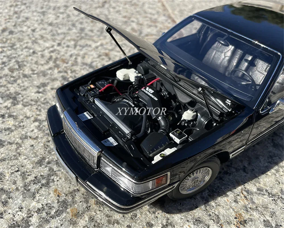Фото 1:18 для Lincoln Town Car 1984, литая под давлением модель автомобиля второго поколения, черные игрушки, подарки для хобби, коллекция украшений №5