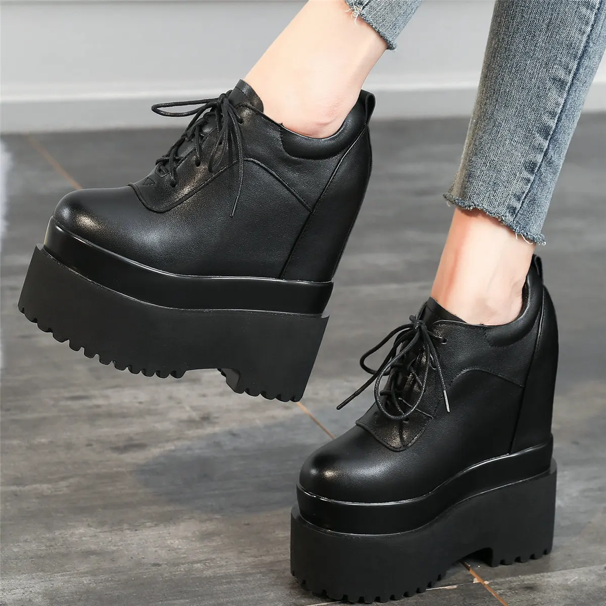 Fashion Sneakers Women Lace Up Genuine Leather Height Increasing Ankle Boots Female Round Toe Chunky Platform Pumps Casual Shoes