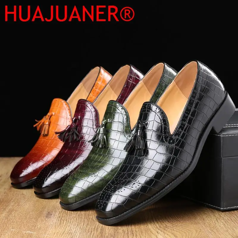 

Men's Cusual Loafers Wedding Party Shoes Fashion Men Tassels Vintage Carved Brogue Shoe Mens Crocodile Grain Leather Flats
