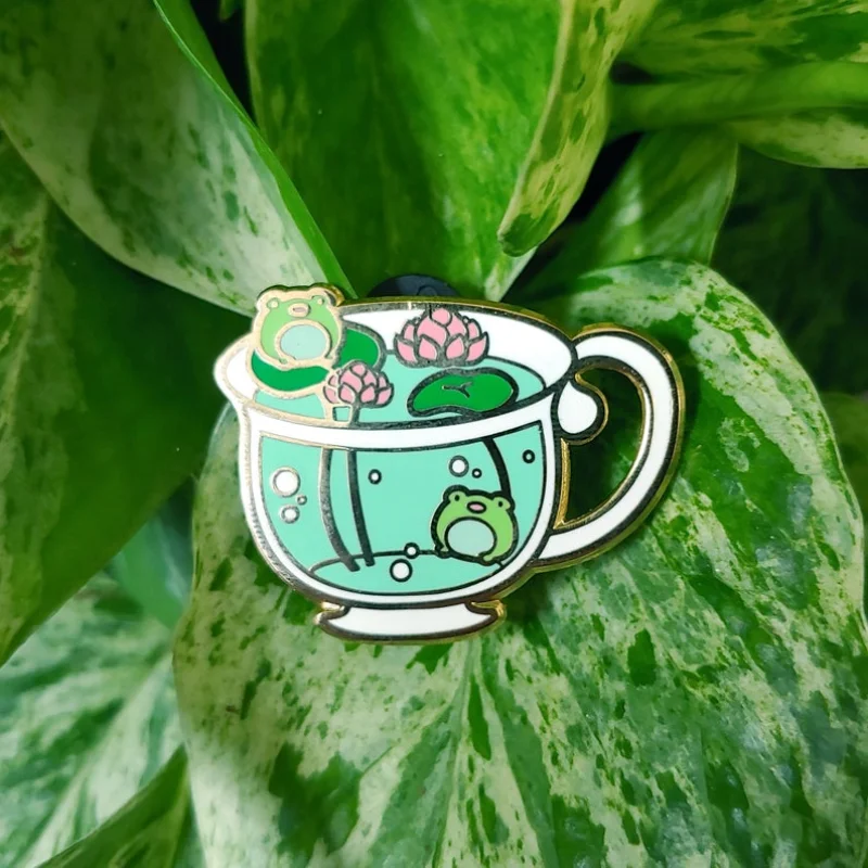 

Cute Animal Frog Enamel Pins Cartoon Lotus Leaf Cup Brooch Fashion Lapel Pin Badges Backpack Accessories Jewelry Gifts