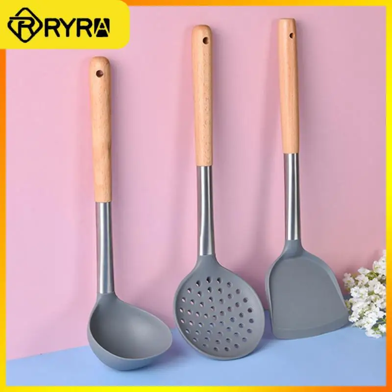 

Frying Shovel Anti-scalding Non Stick Salad Mixing Scraper Wooden Handle Non-slip Kitchenware Cake Baking Tool Spatula Silicone