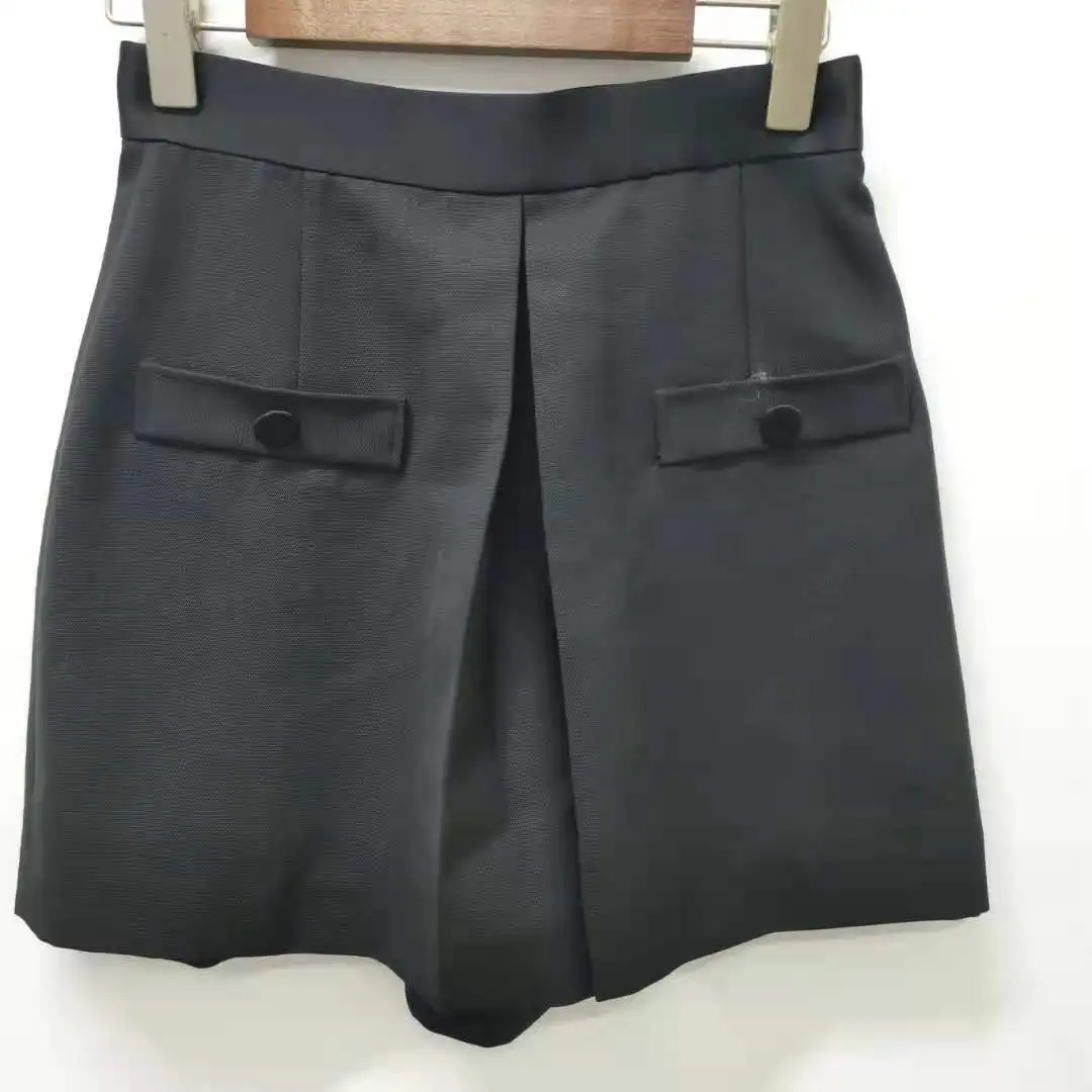 

Fashion and Leisure New Solid Color High Waist Commuter Wide Leg Shorts