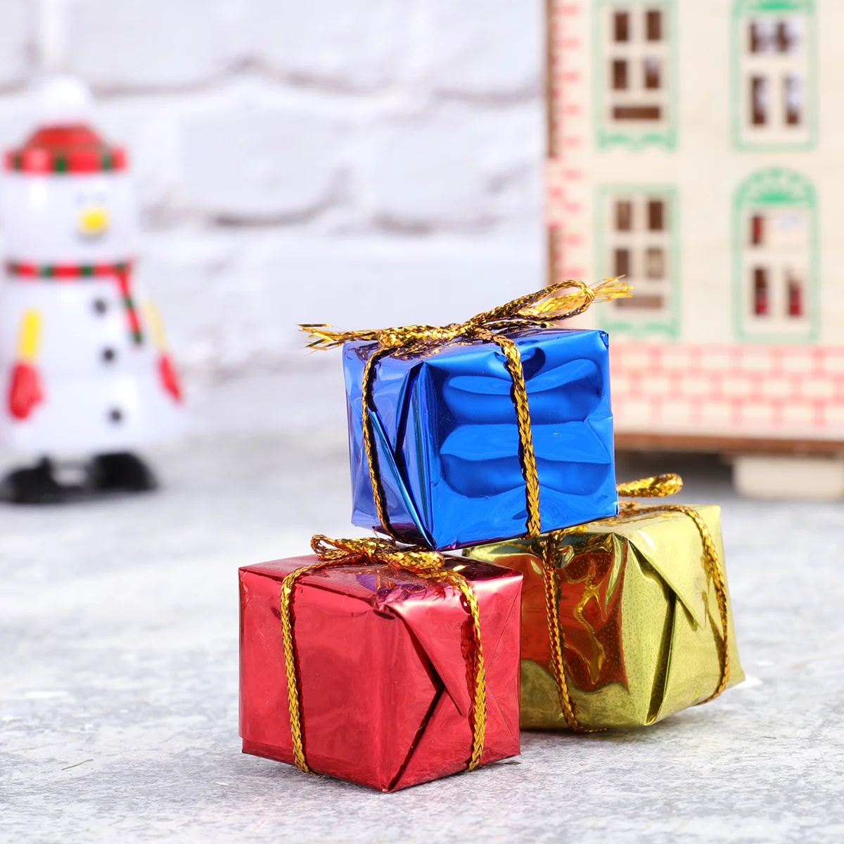 

60pcs Christmas Gift Boxes Assorted Color Xmas Tree Ornaments Candy Box For Christmas Party Decoration