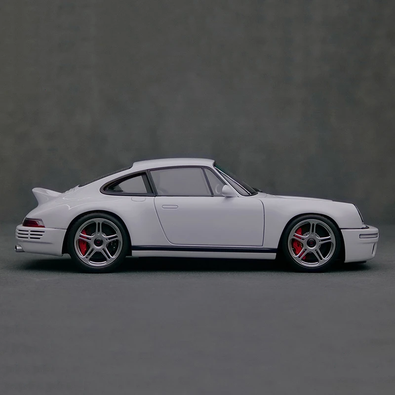 Модель автомобиля из сплава